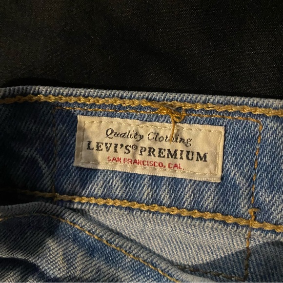 Levis Premium 501 Jeans - Picture 3 of 4